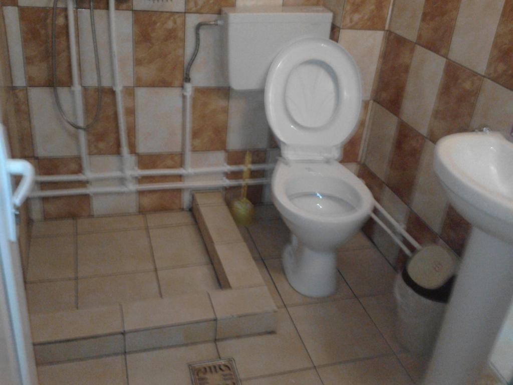 Pensiunea Iuliana Căpăţîneni-Ungureni Quarto foto