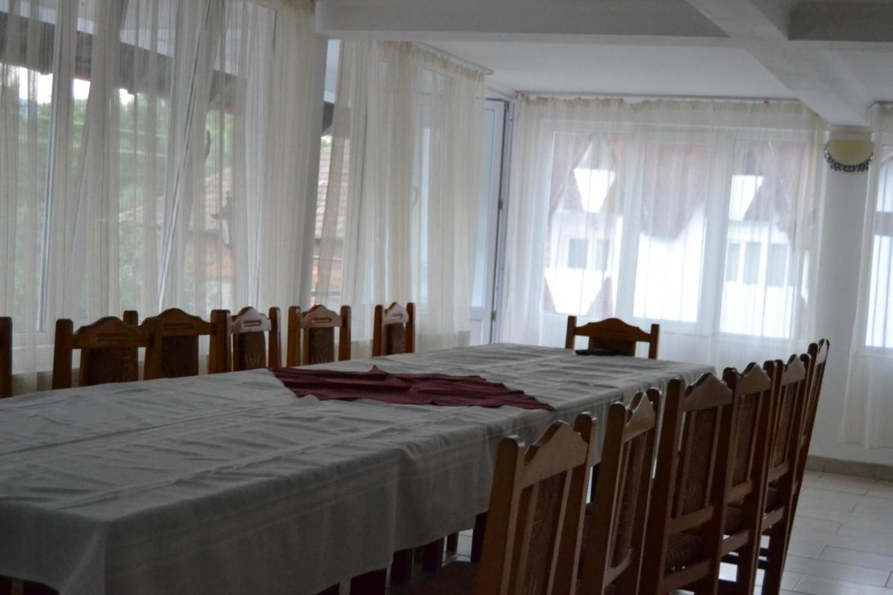 Pensiunea Iuliana Căpăţîneni-Ungureni Exterior foto